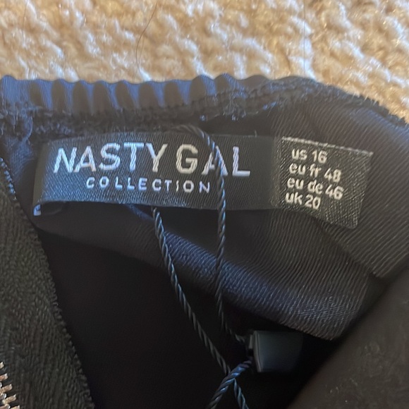 Womens New Nasty Gal Plus Satin Bust Detail Corset Black - Picture 7 of 9